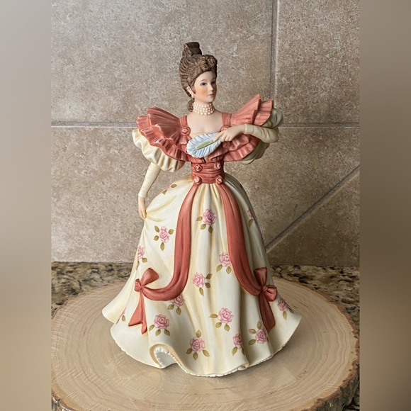 LENOX FIRST WALTZ Lady Collectable Porcelain Sculpture Figurine Vintage Retired - Picture 15 of 15